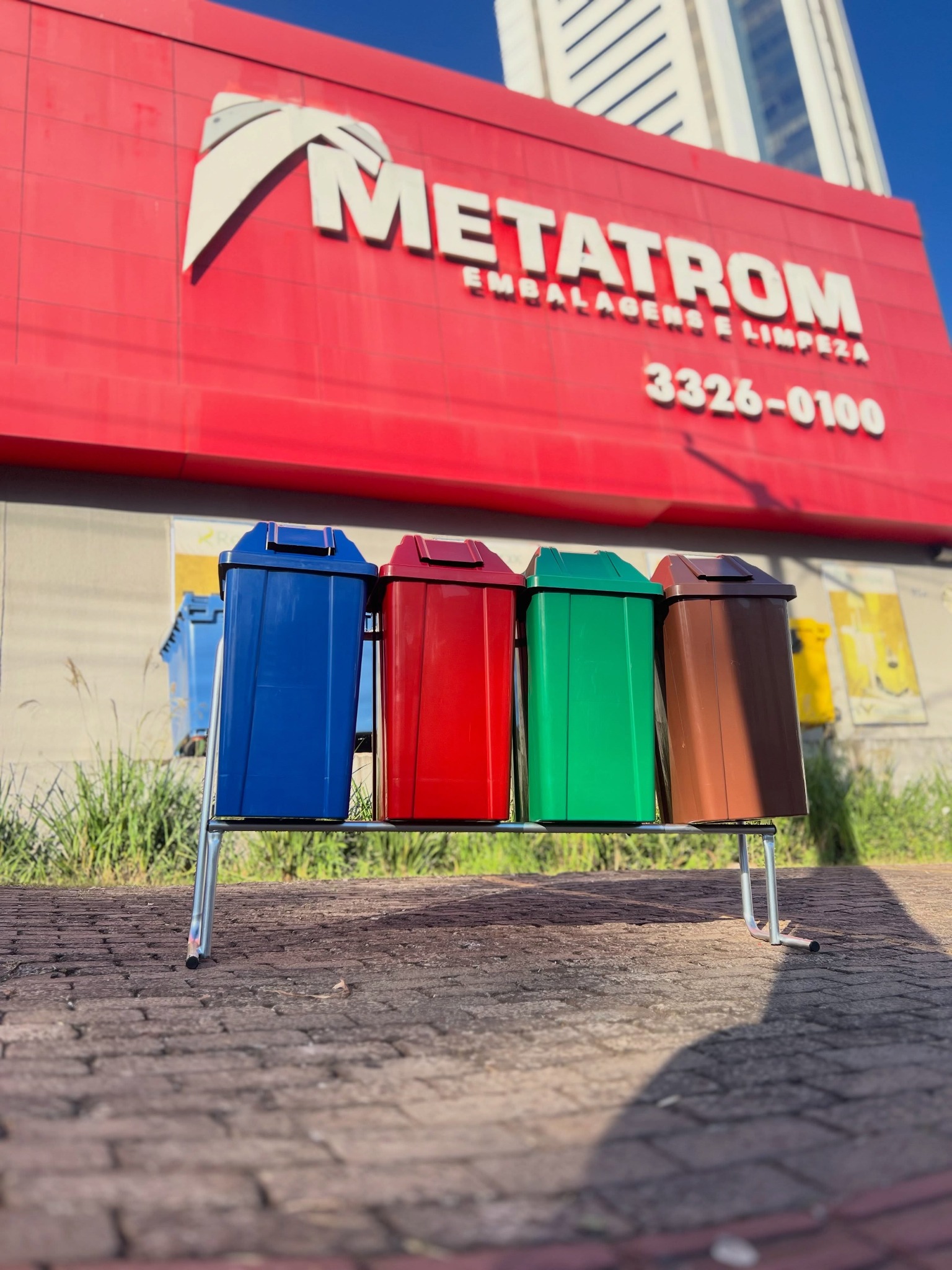 Lixeiras disponíveis na Metatrom